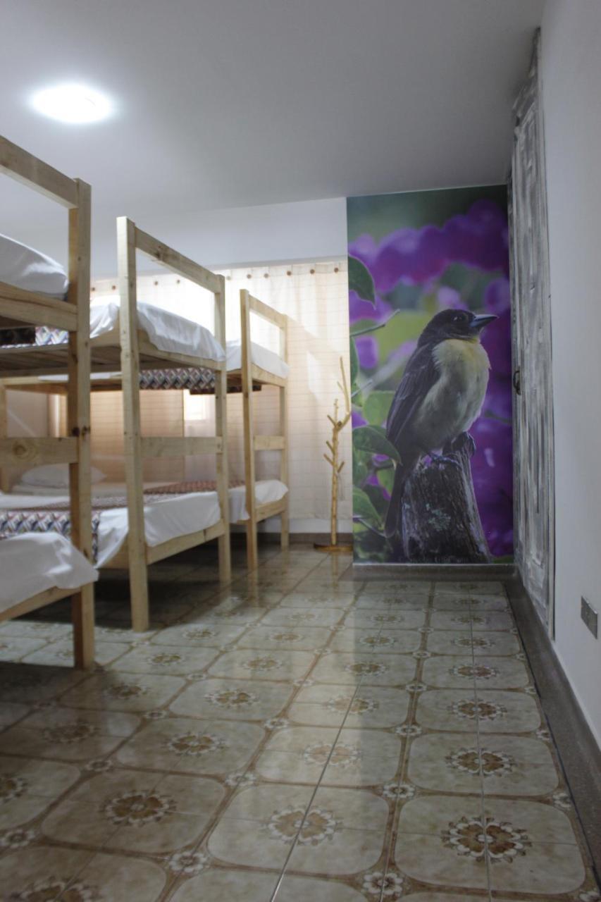 La Otra Mitad Hostel Armenia  Exterior photo