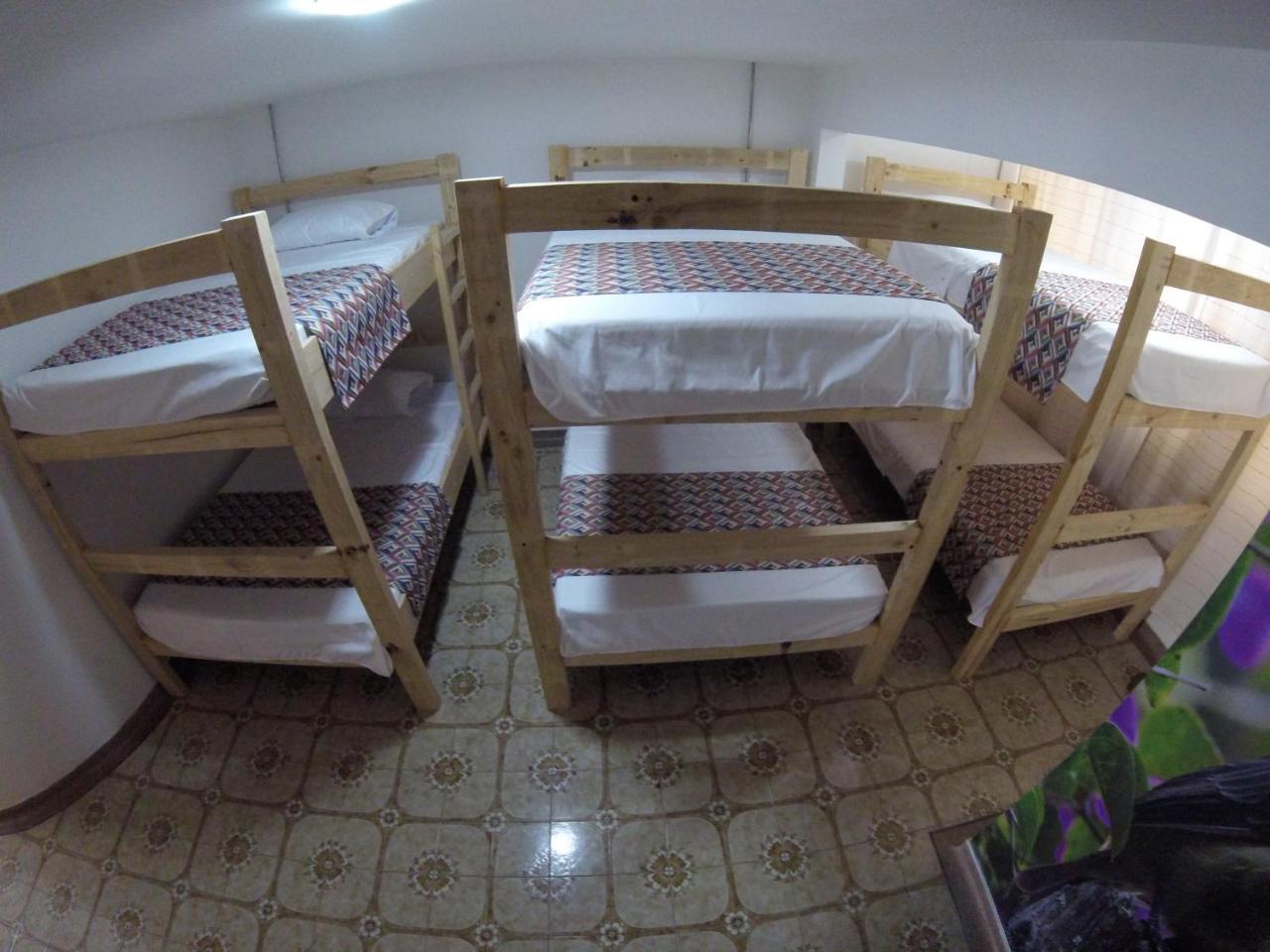 La Otra Mitad Hostel Armenia  Exterior photo
