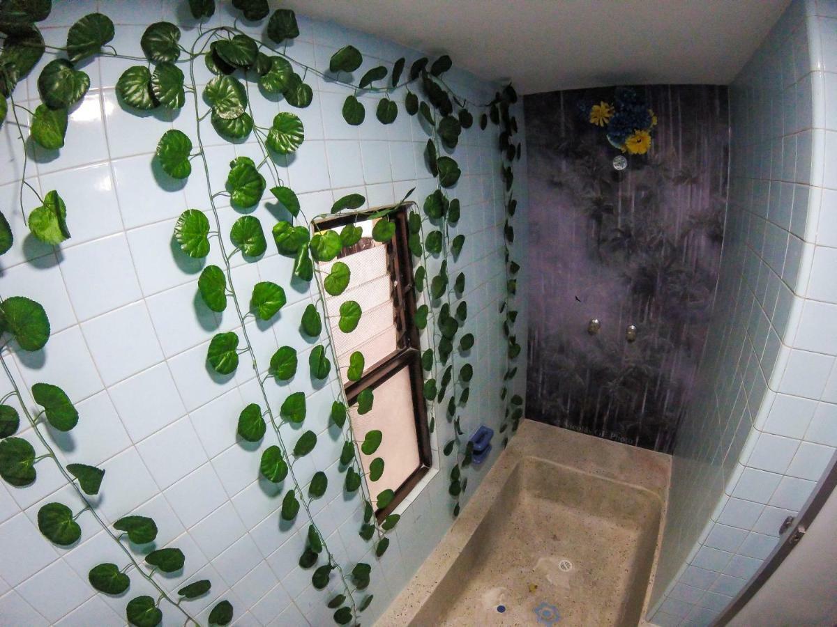 La Otra Mitad Hostel Armenia  Exterior photo