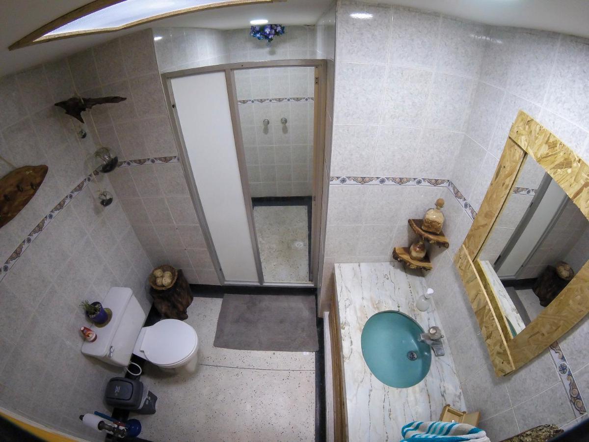 La Otra Mitad Hostel Armenia  Exterior photo